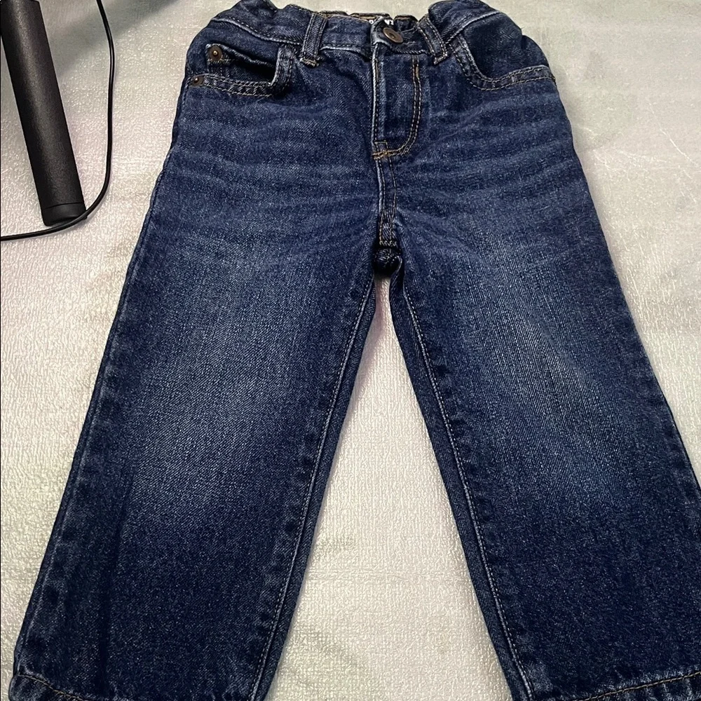 The Children's Place Navy Blue Kids Jeans is a bundle of 4 pieces !